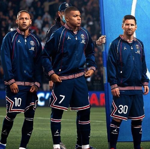 巴黎客场-尼斯，内马尔双响缔造胜利的简单介绍