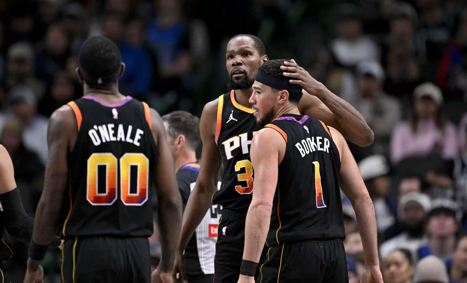 篮网主场击败黄蜂，终结两连败