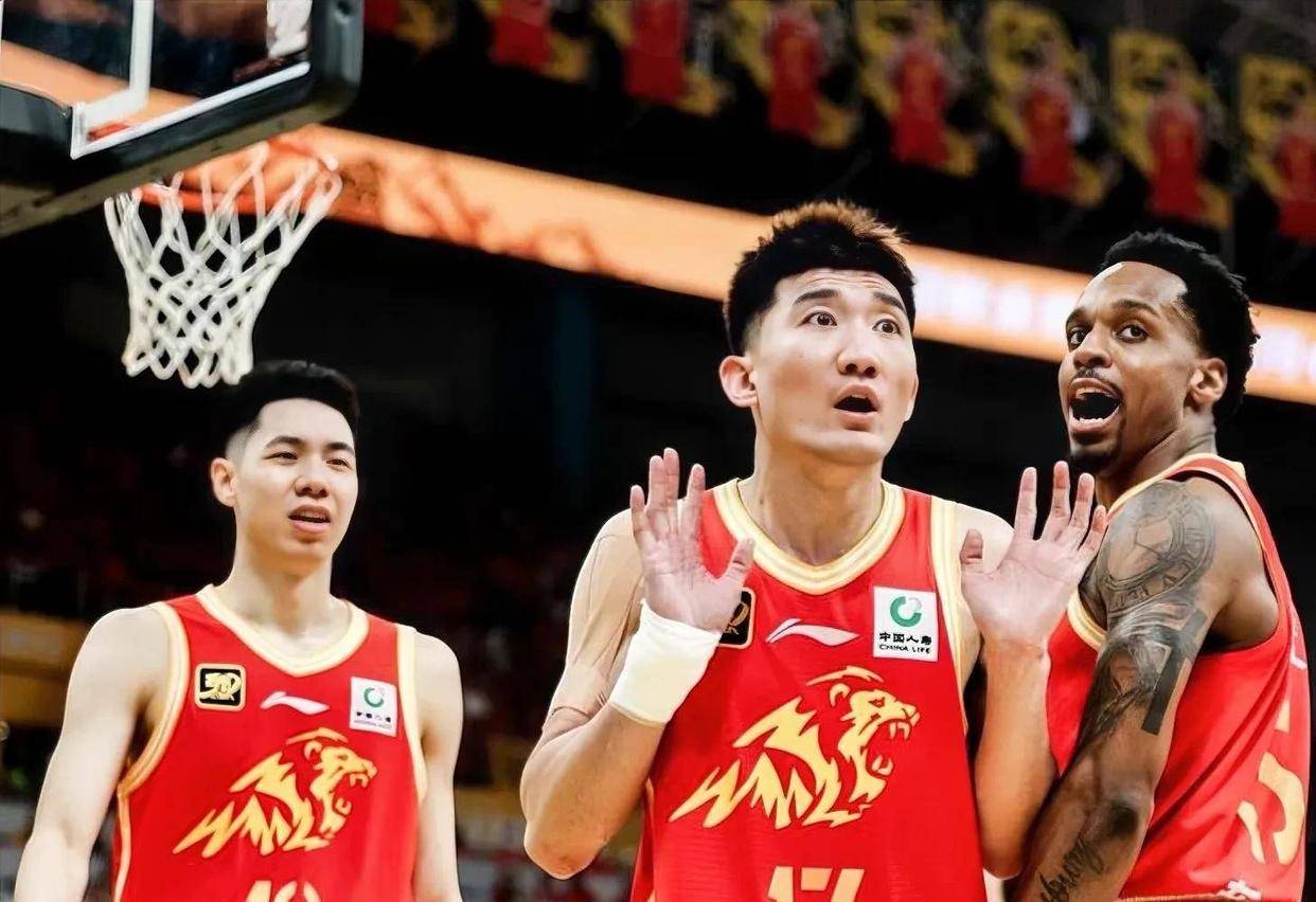 强队对决，谁能捍卫荣耀再度崭露头角？的简单介绍