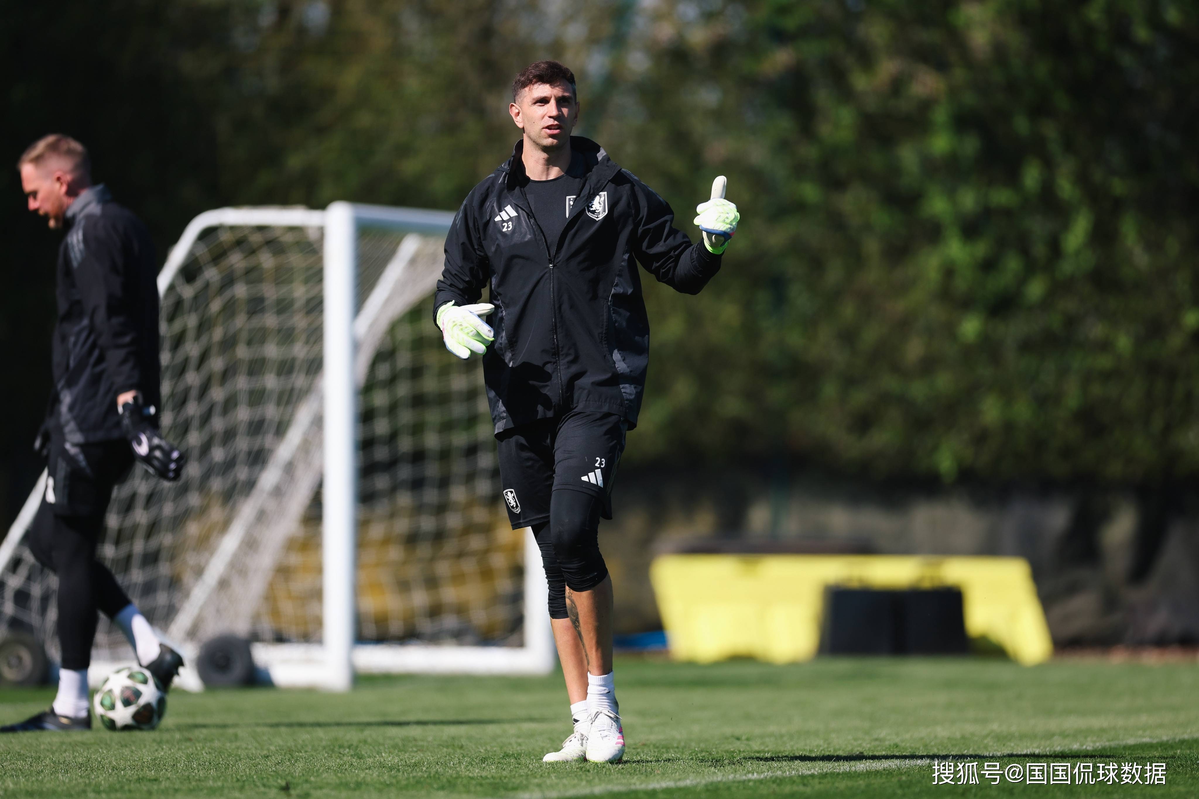 巴黎圣日耳曼球员表现出色，备战对决阿拉维斯的简单介绍