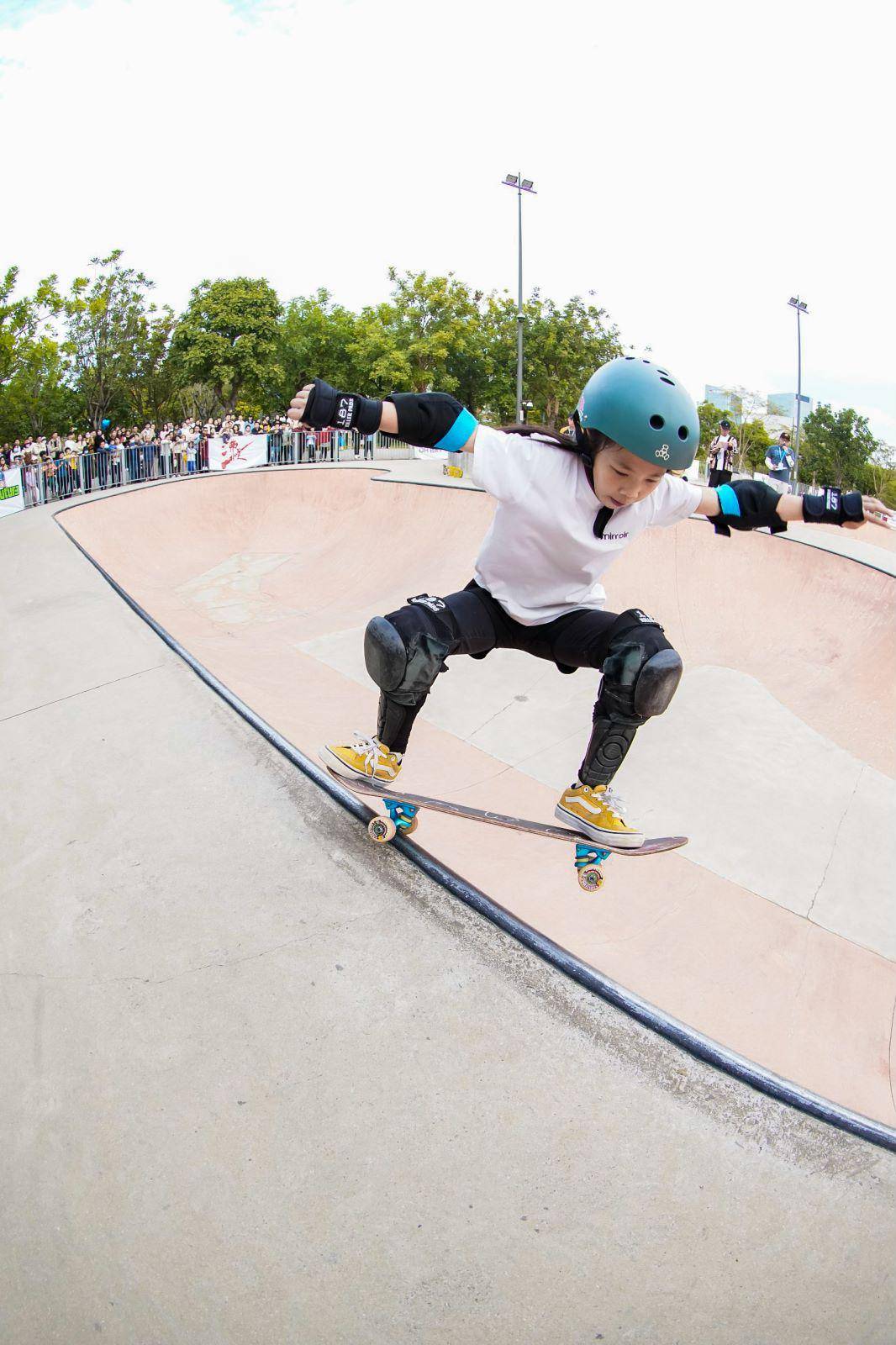 世俱杯参赛资格-斯洛文尼亚选手在滑板比赛中创造纪录