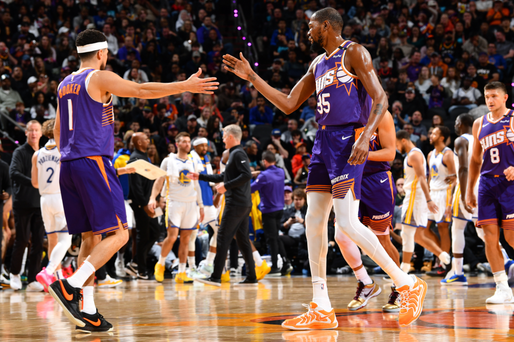 关于独行侠击败热火，库里全场贡献分带队获胜的信息