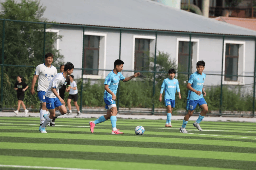 精彩纷呈的足球盛会吸引无数观众