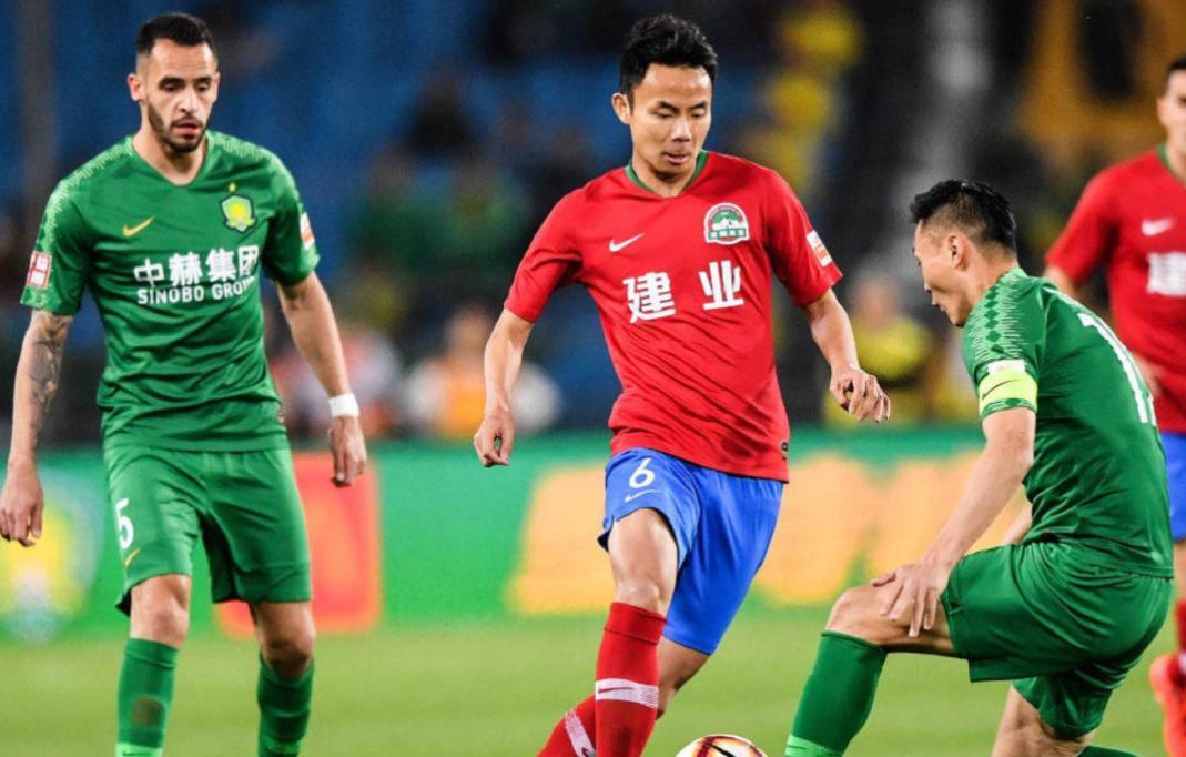 世俱杯直播-上港队员备战国安盼取得重要三分