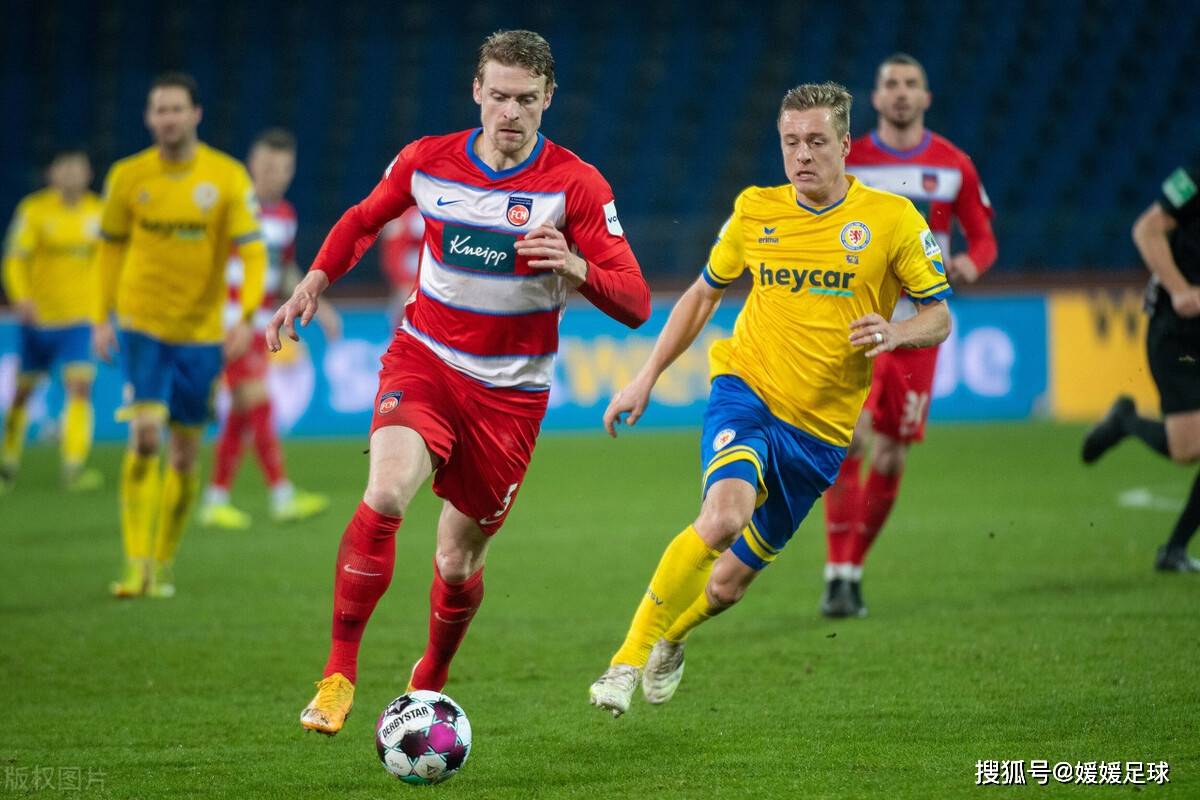 柏林赫塔队主场取胜，球队士气大增