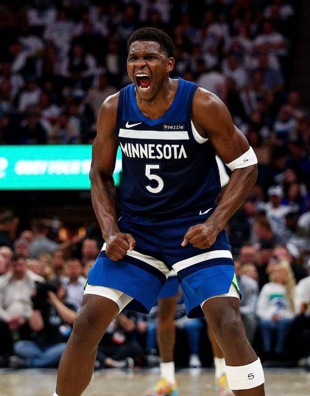 世俱杯官网-关于森林狼主场击败太阳，安东尼-爱德华兹出色表现的信息