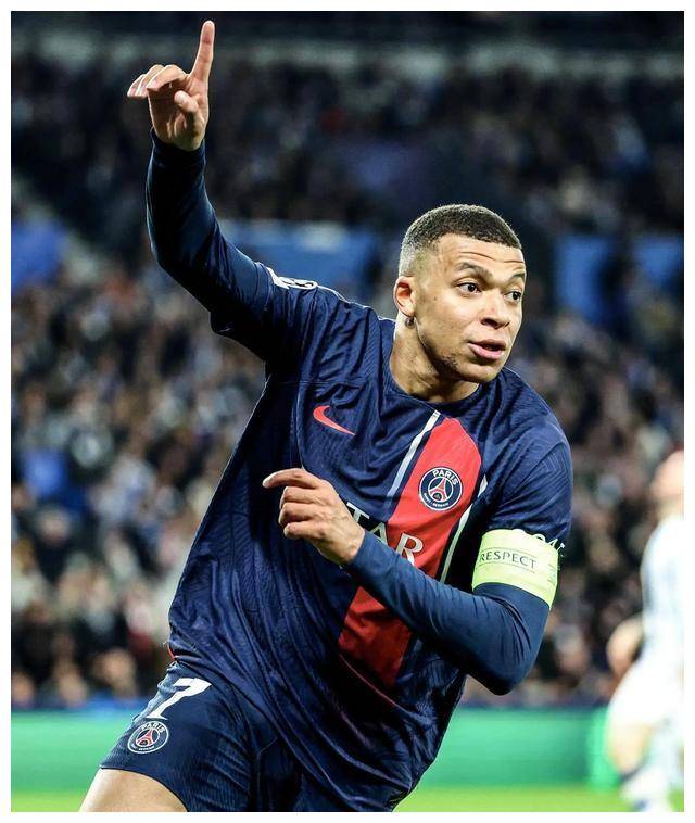 欧冠比赛全程精彩，观众尖叫连连