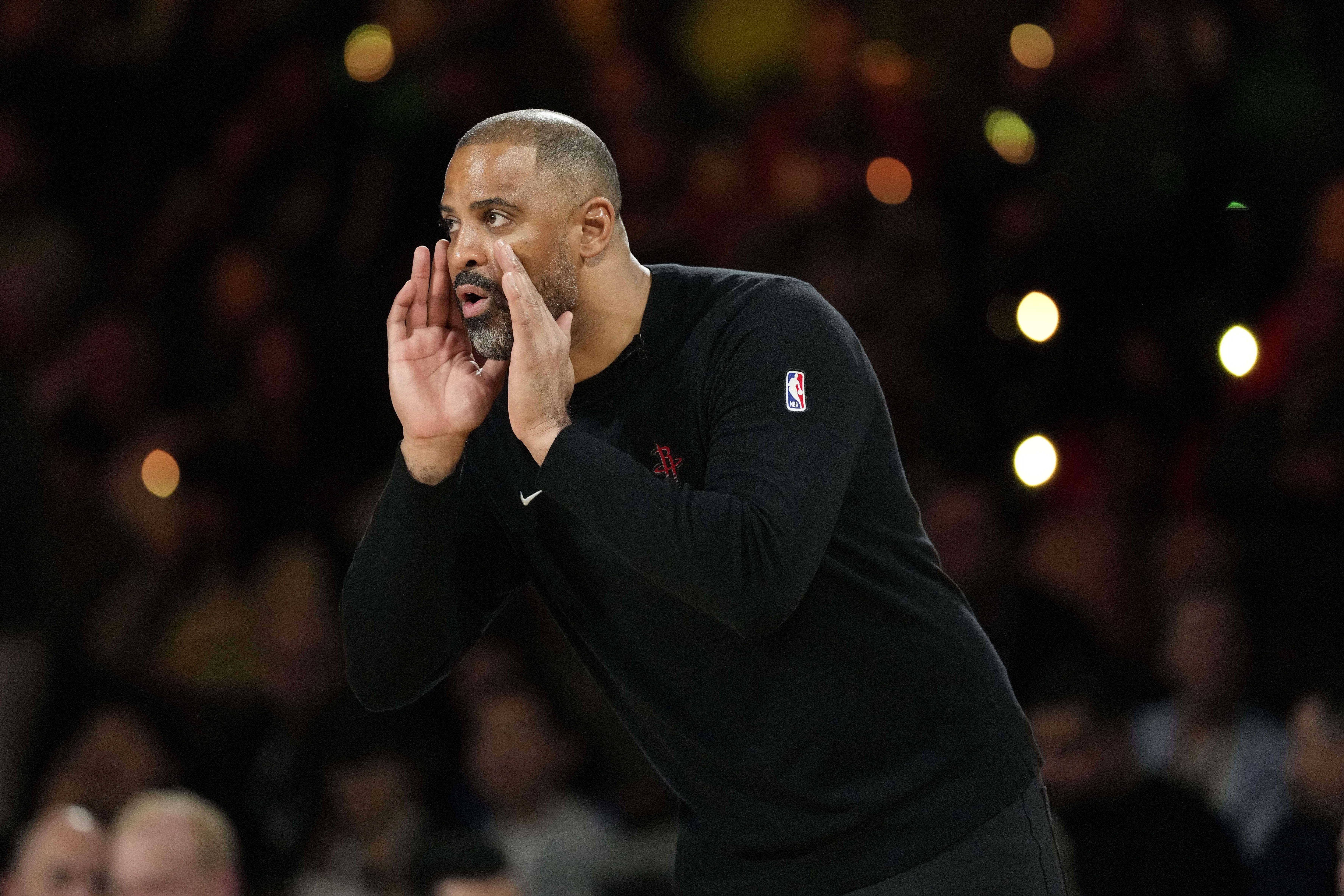 火箭主场击败人，取得四连胜