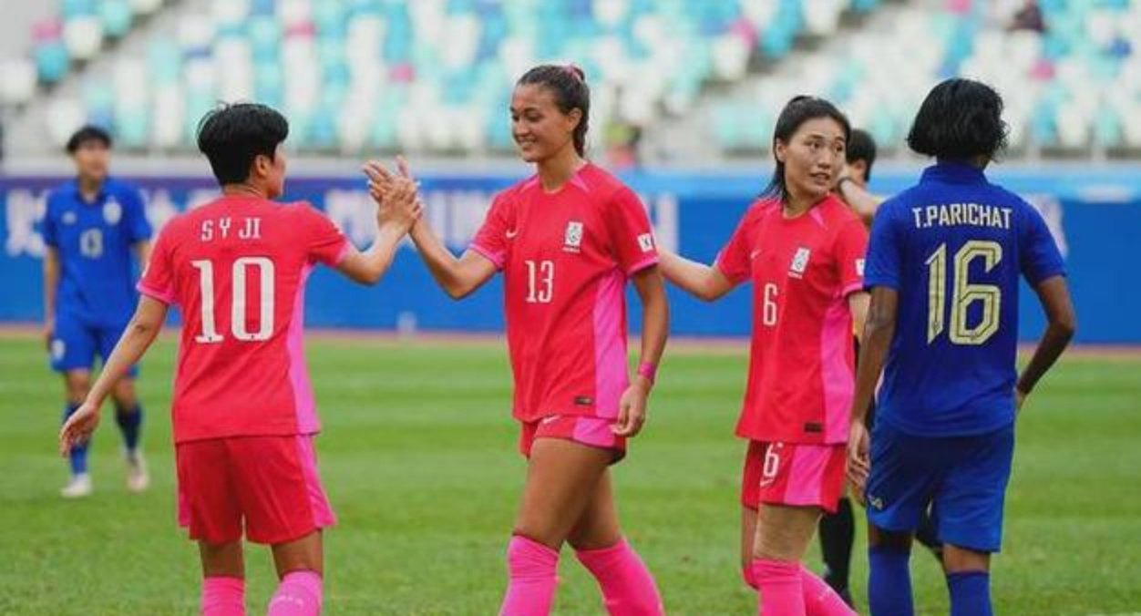 世俱杯直播-中国女足面临连败困扰，教练寻找突破口