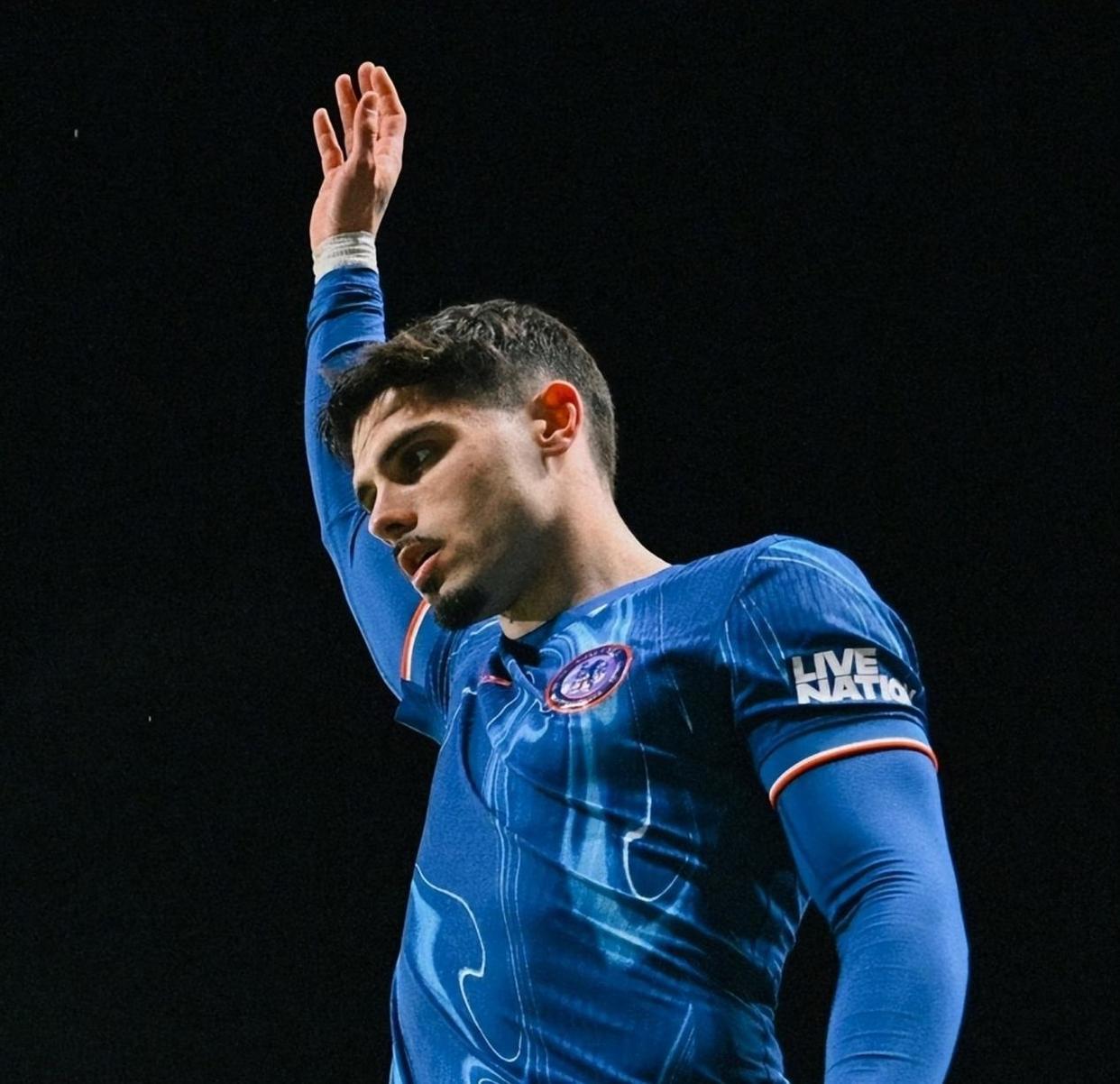 斯坦福桥惊喜连连，切尔西发挥稳定