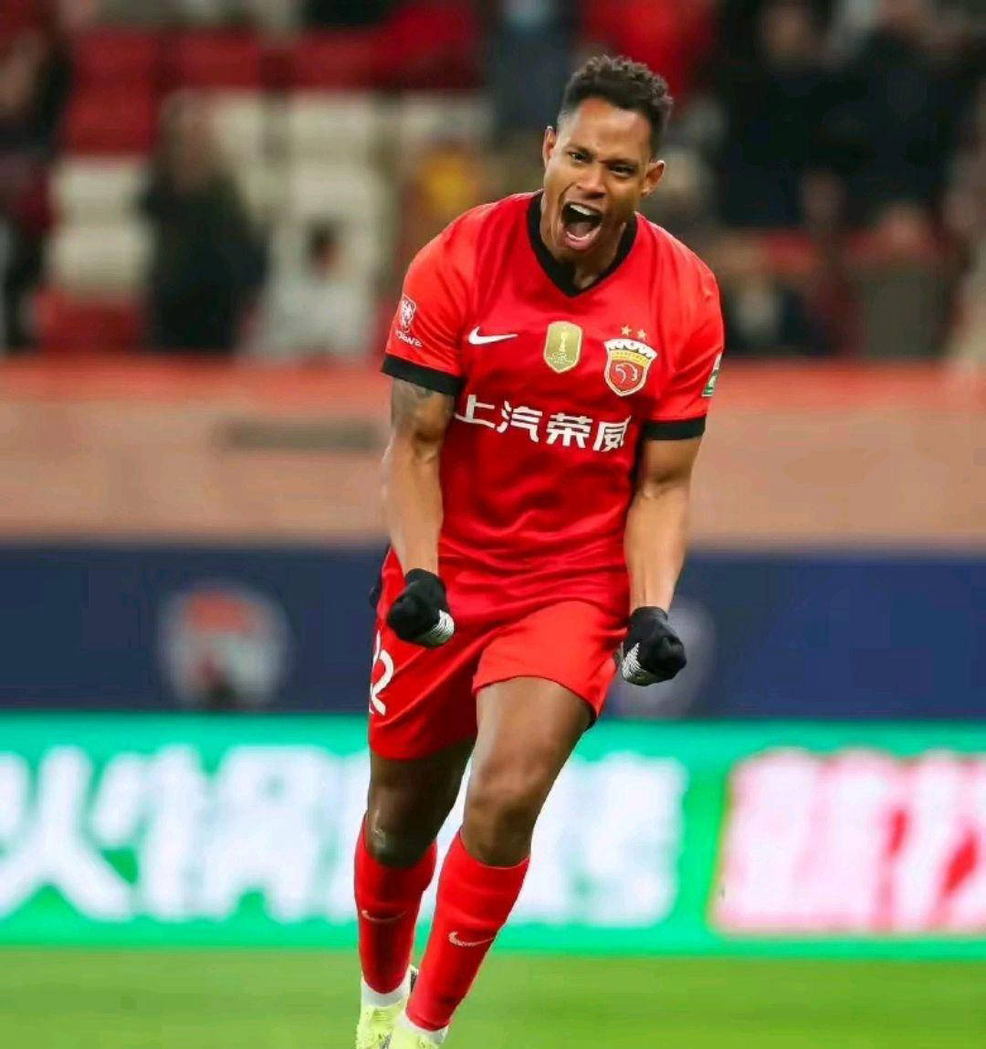 亚泰主场不敌建业，陷入三连败困境