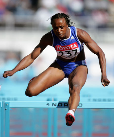 世俱杯参赛资格-芬兰田径选手冲刺夺冠，引领潮流