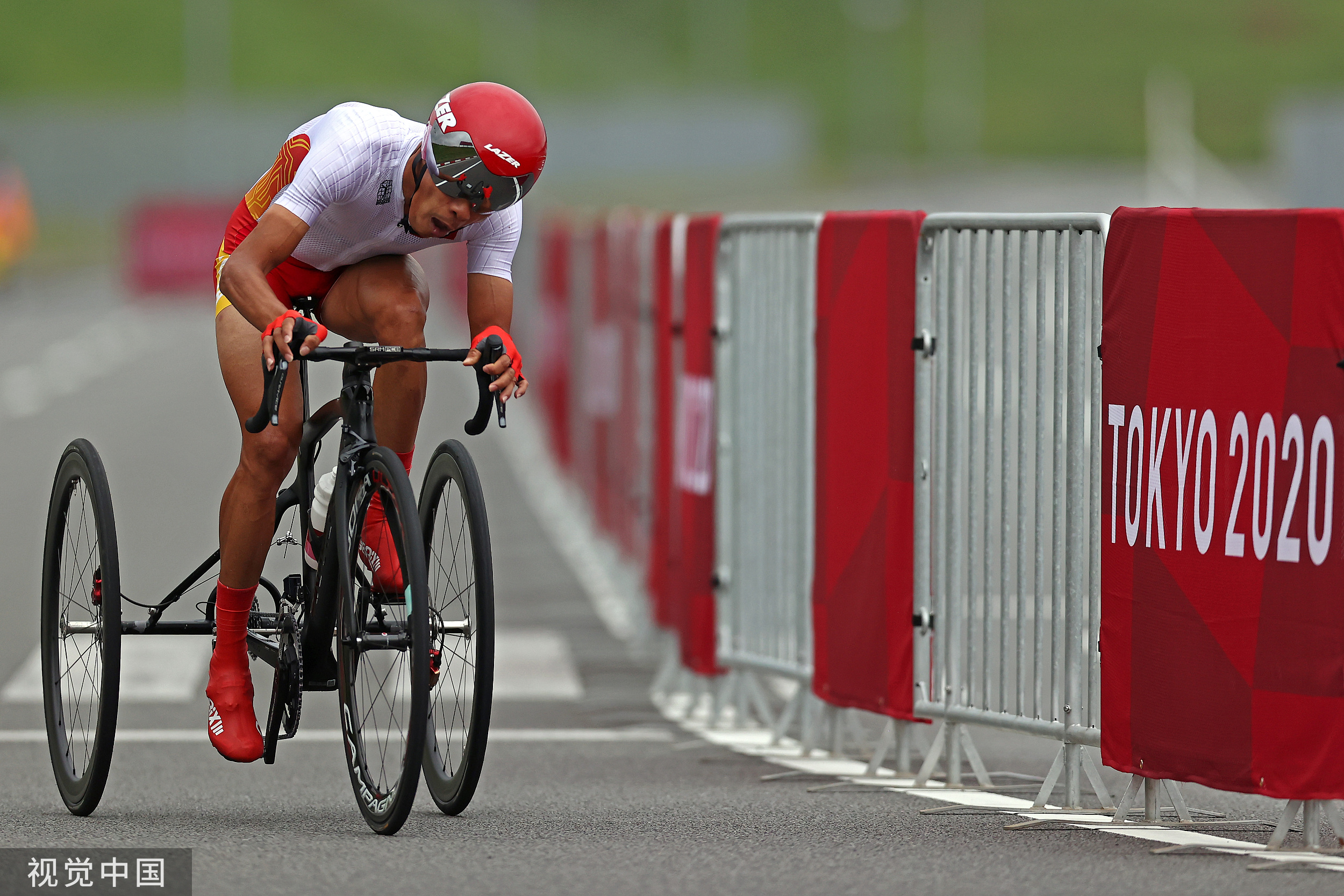 世俱杯-澳大利亚自行车选手表现抢眼，获得银牌的简单介绍