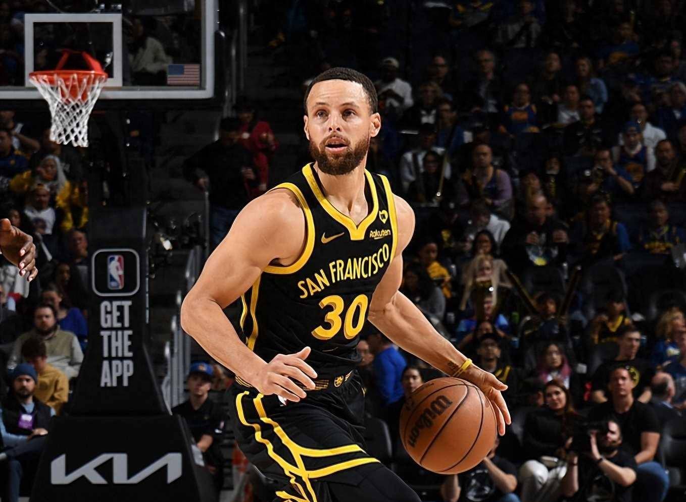 世俱杯冠军-包含赫尔佐费斯特队员高效配合，力挫对手获胜的词条