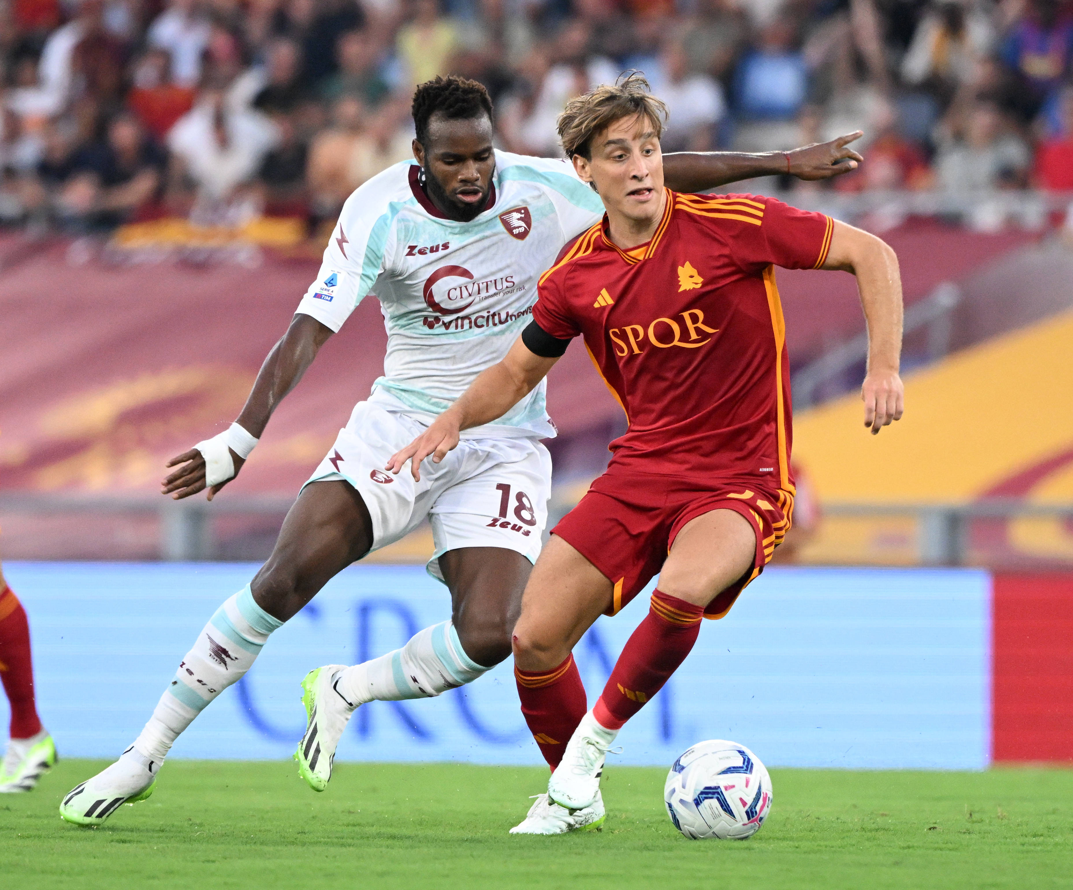 世俱杯决赛-尤文图斯惨遭逆转，错失意甲领先位置