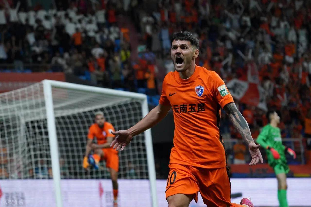 世俱杯决赛-阵容调整取得成功，球队迎来好转