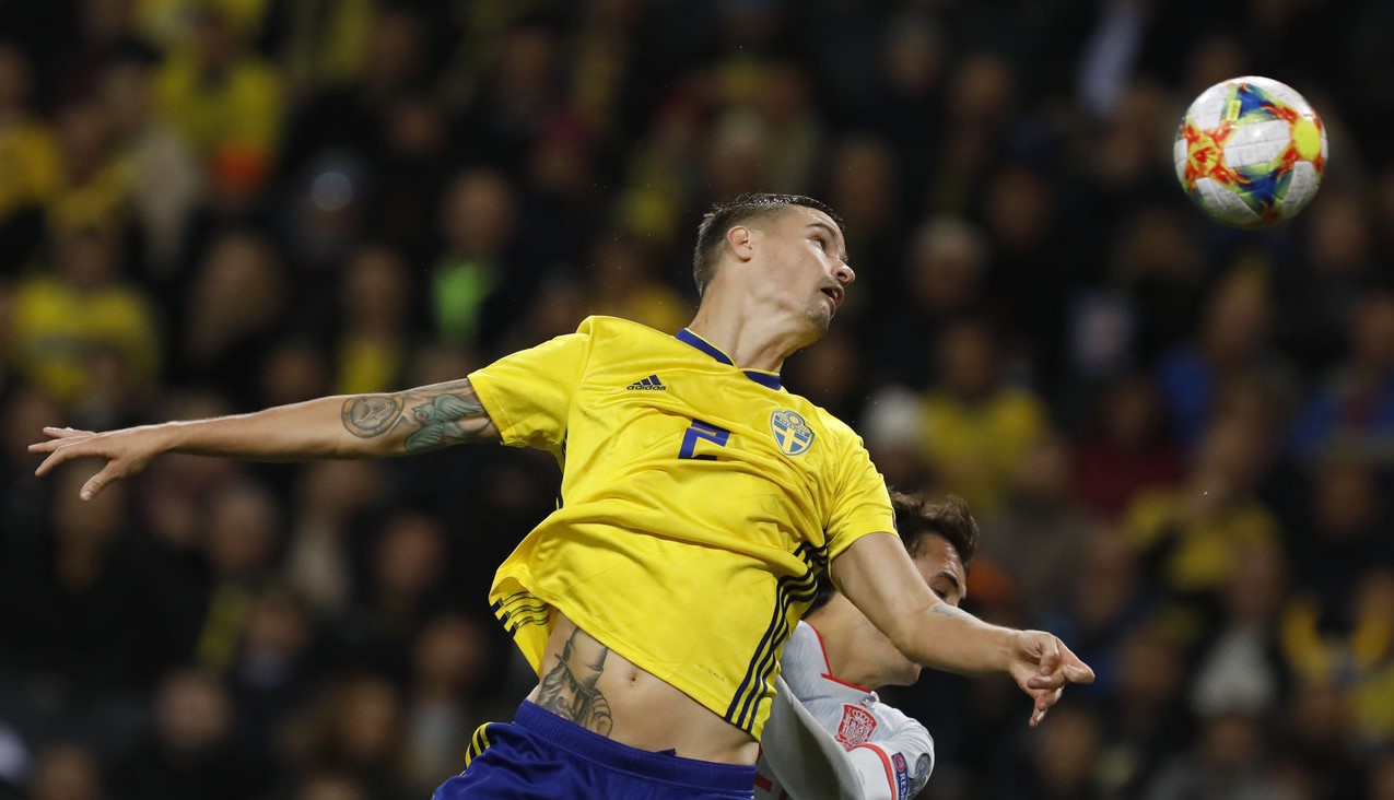 世俱杯决赛-瑞典不敌罗马尼亚，遭遇小插曲