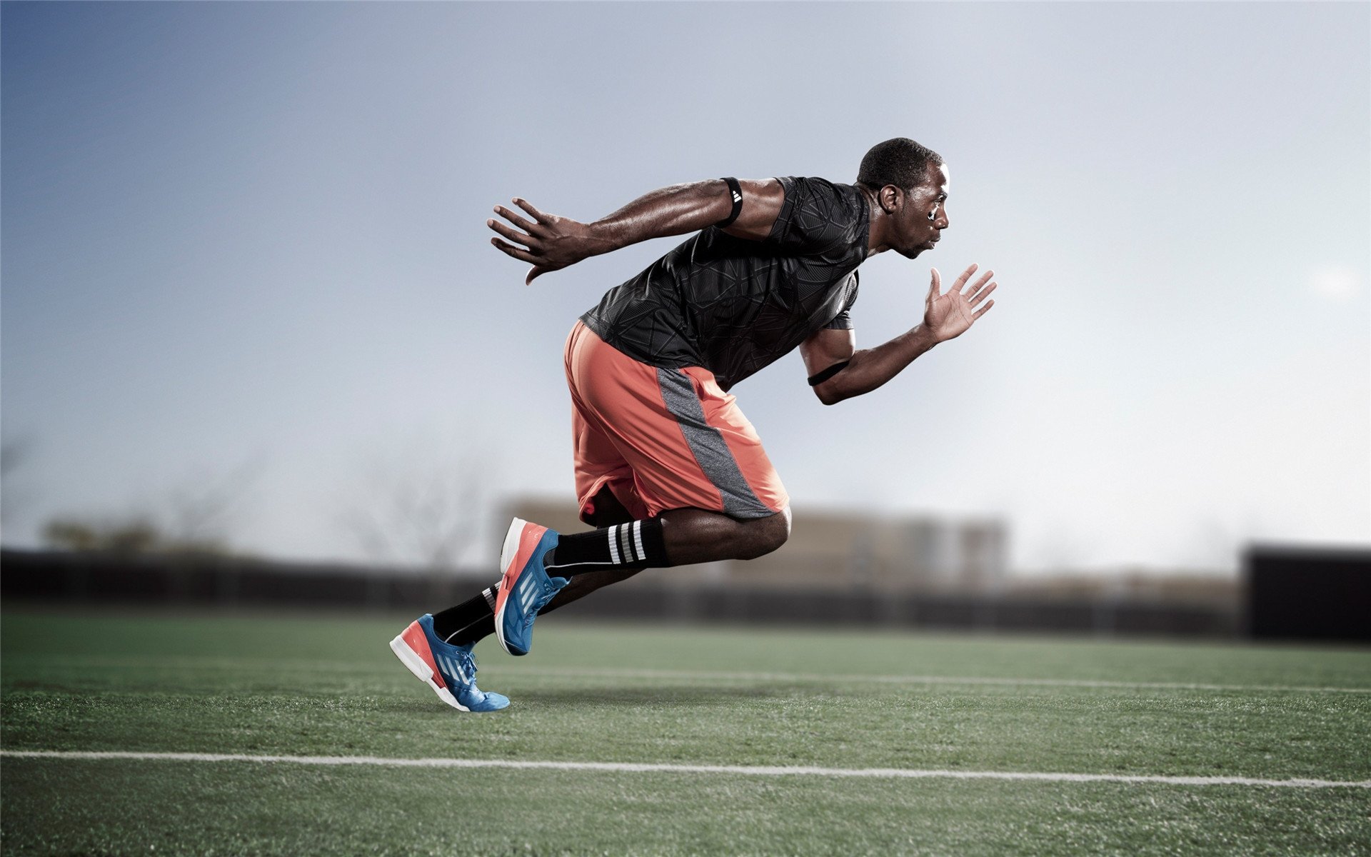 世俱杯2025-孤岛与洪流，霍勒迪攻防两端的统治，如何将活塞扛过争冠路上的湍流