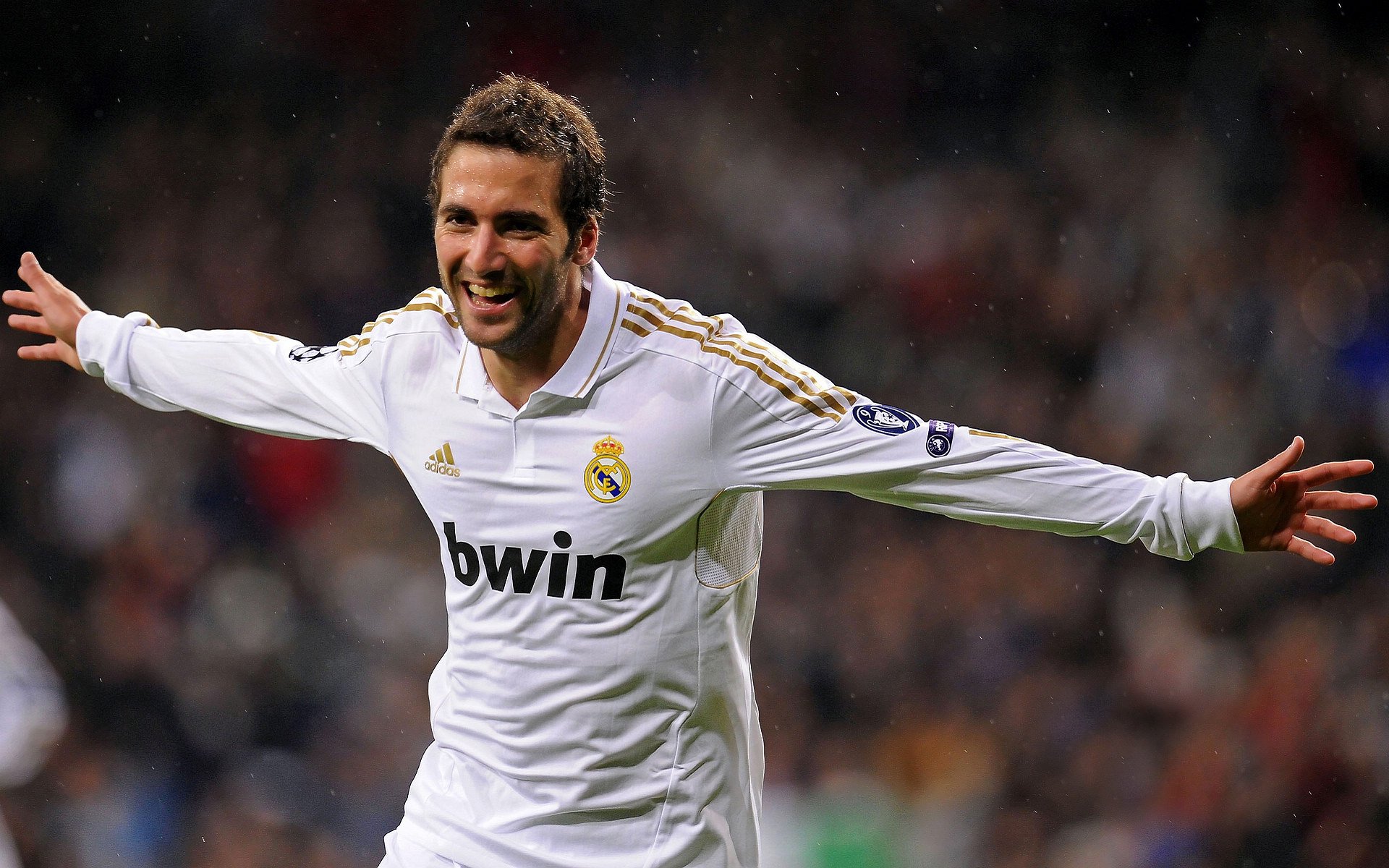 钢与韧的对决,基米希关键回合不手软,引爆深夜战场