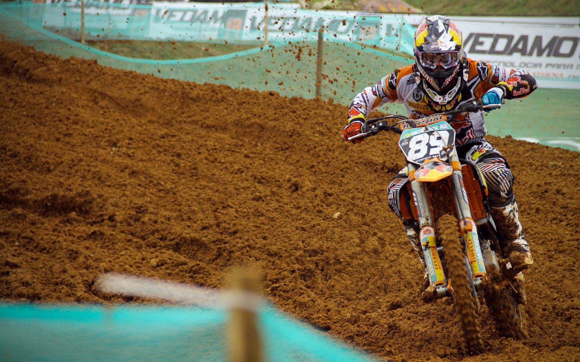 打破时空的弧线,36岁苏亚雷斯一球击碎玻利维亚高原神话