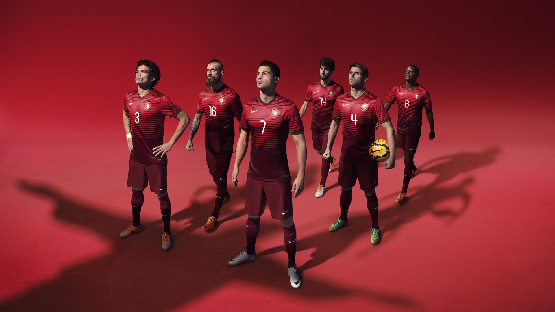 钢铁防线崩溃之夜，劳塔罗单骑破阵，加纳绝境翻盘演绎非洲足球魔幻剧